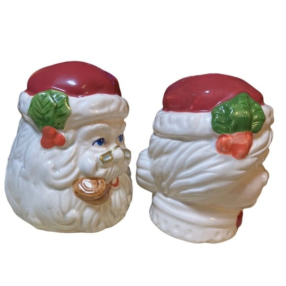 Papel Santa and Mrs Claus Salt and Pepper Shaker Set - Picture 4 of 12